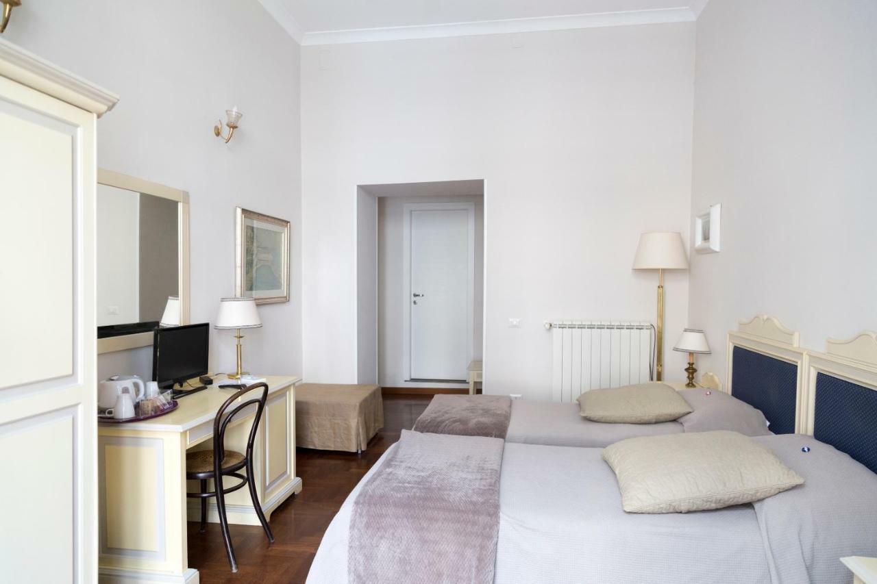 Bianchi Mediterranei B&B Naples Exterior photo